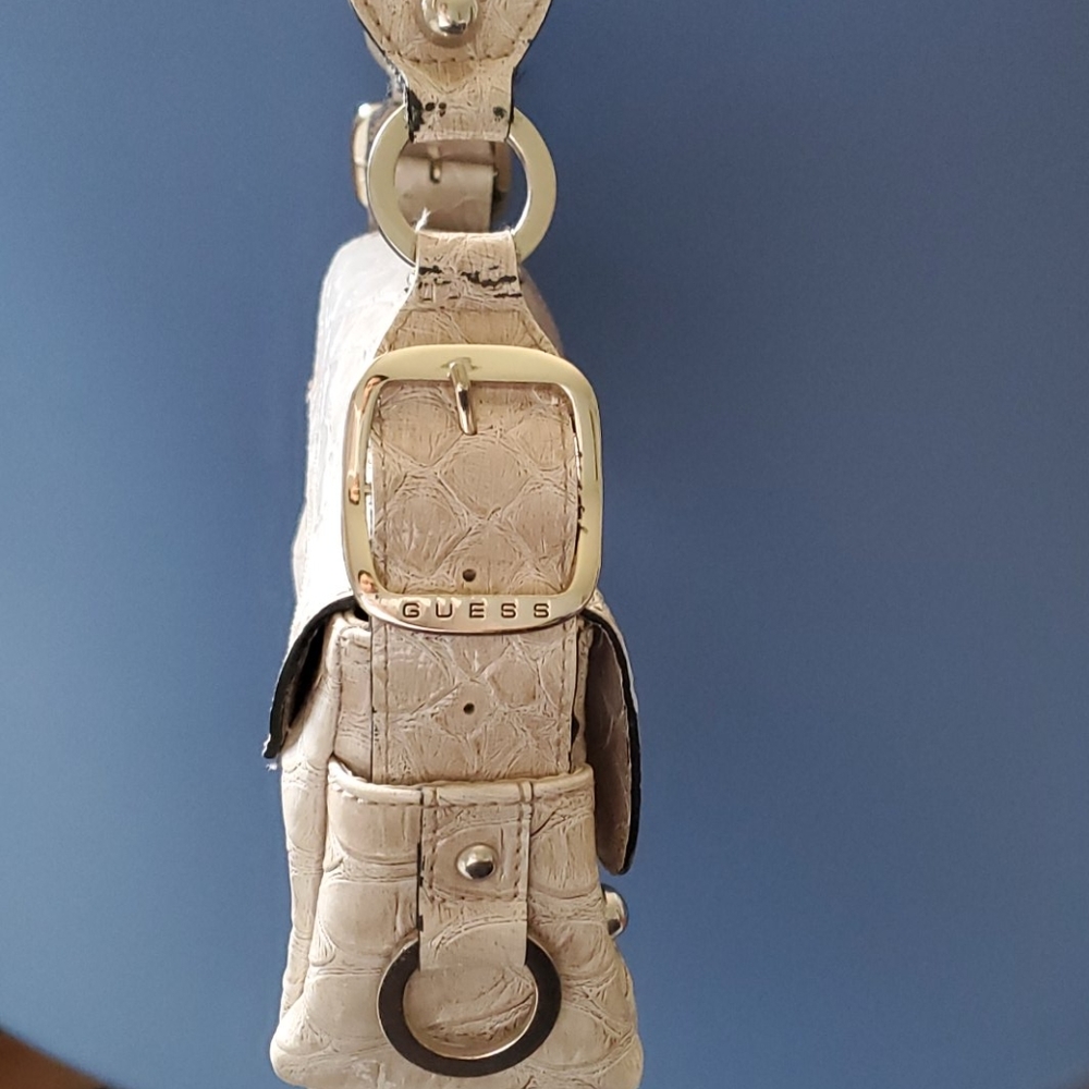 Handbag - Picture 4 of 8